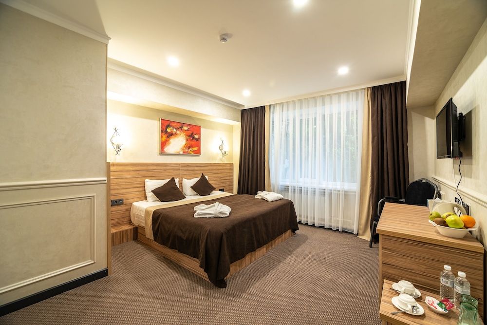 undefined Mildom City Hotel 3