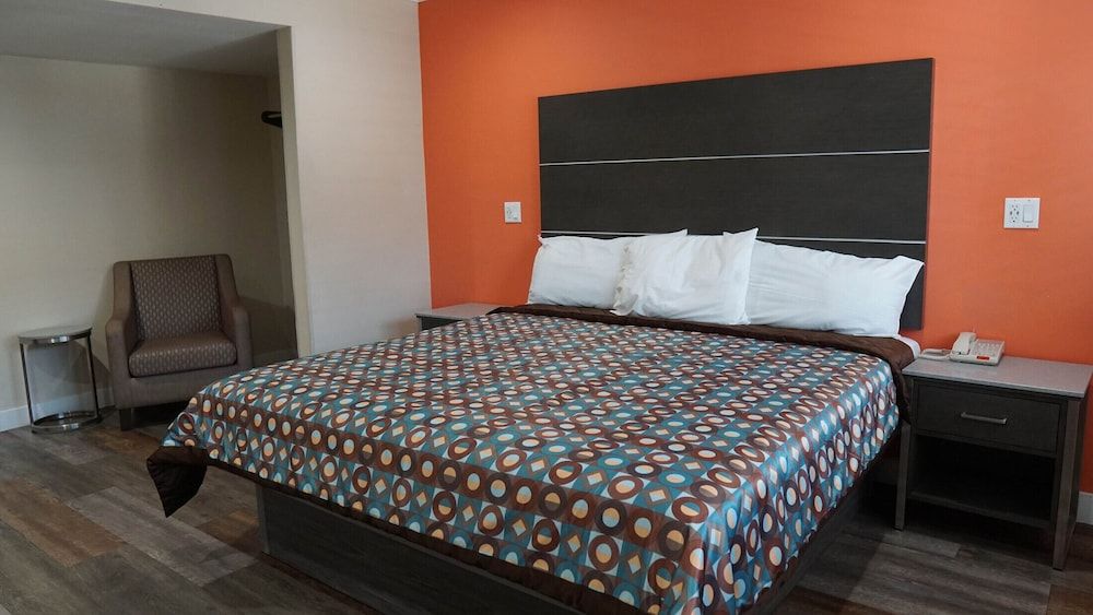Standard Room, 1 King Bed, Non Smoking