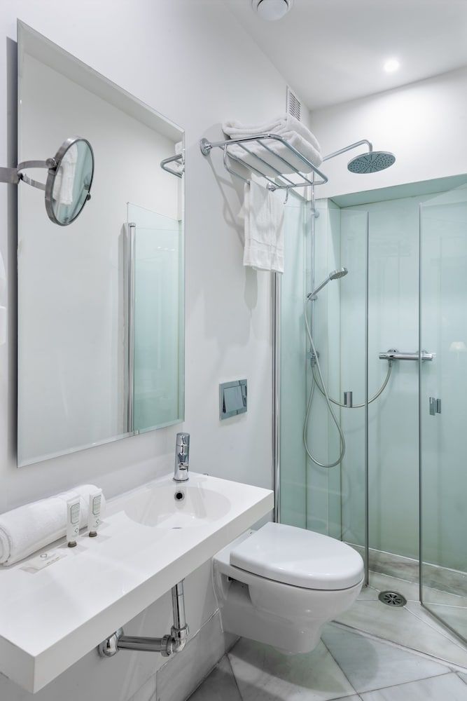 Suites Sevilla Plaza Apartamentos Apartment, 2 Bedrooms 4