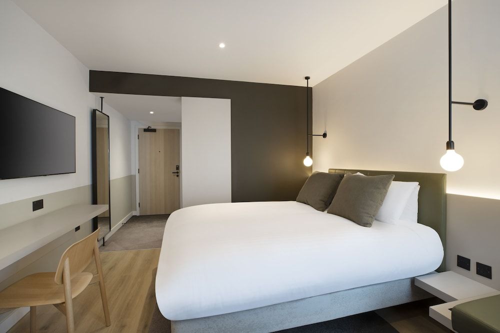 Leonardo Hotel Manchester Piccadilly Standard Room, 1 Double Bed 2