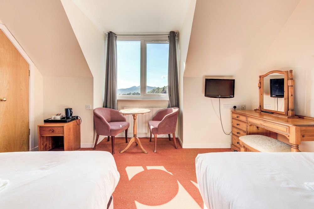 Onich Hotel Standard Twin Room 2