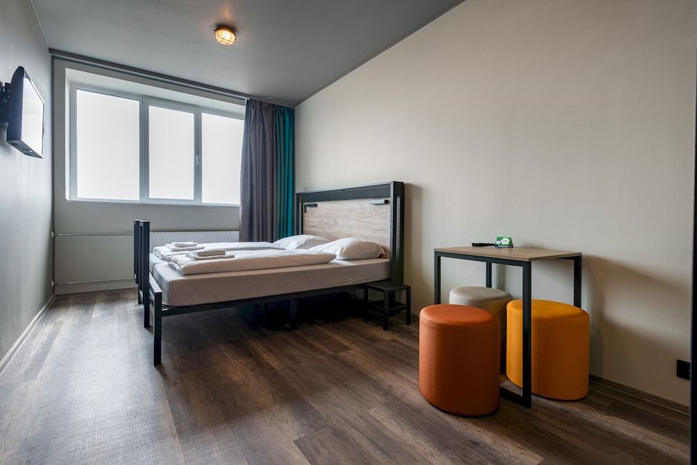 a&o Copenhagen Sydhavn - Hostel Twin Room