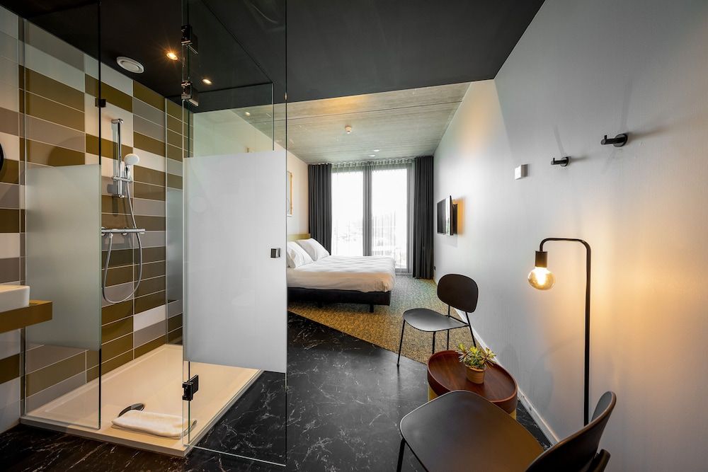 Mr Jigs Deluxe Room 3