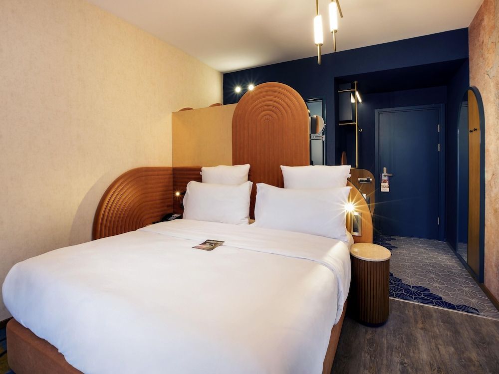 Mercure Istanbul Bakirkoy Superior Double Room, 1 Double Bed with Sofa bed, Garden View 3