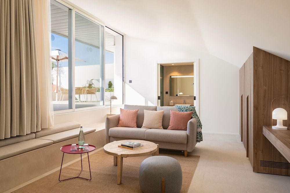 Atzavara Hotel & Spa Pool Penthouse Suite Triple Room 6