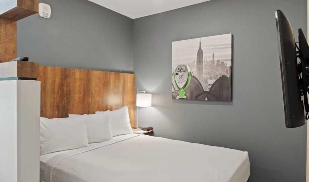 Extended Stay America Premier Suites Phoenix Chandler Downto Premium Studio, 2 Queen Beds, Non Smoking, Refrigerator (Microwave) 2