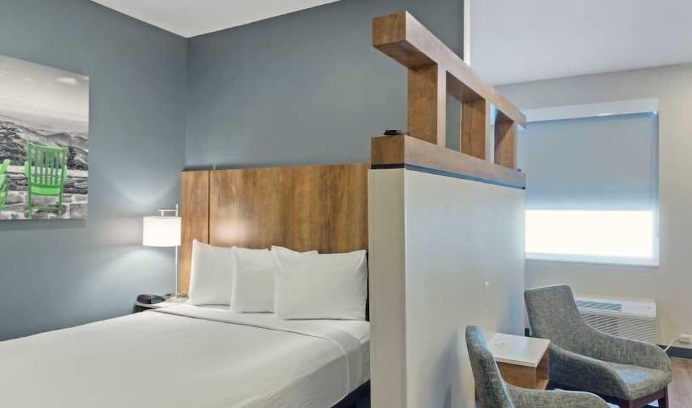 Extended Stay America Premier Suites Phoenix Chandler Downto Premium Studio, 2 Queen Beds, Non Smoking, Refrigerator (Microwave) 3