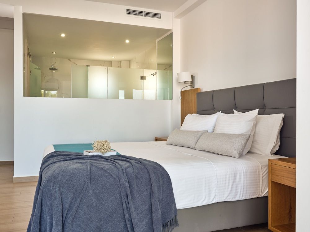 Luxury Suite, Pool Access