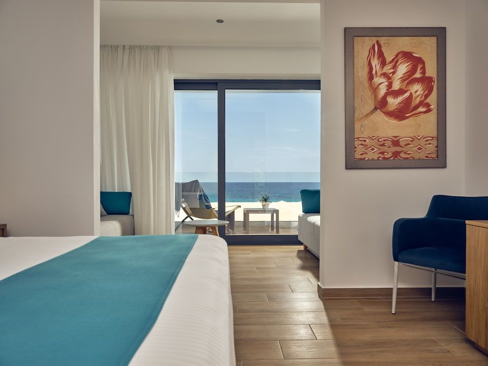 Luxury Suite (Panoramic Sea View)