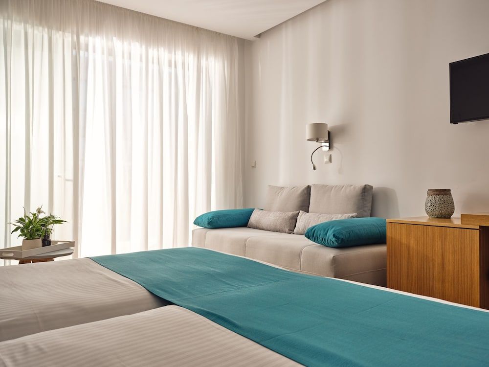 Junior Suite, Pool Access
