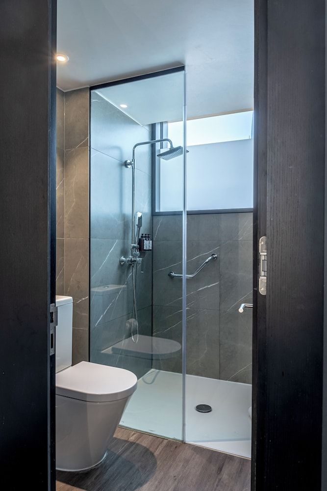 Ola Santiago Providencia, Tapestry Collection by Hilton Room, 2 Double Beds 13