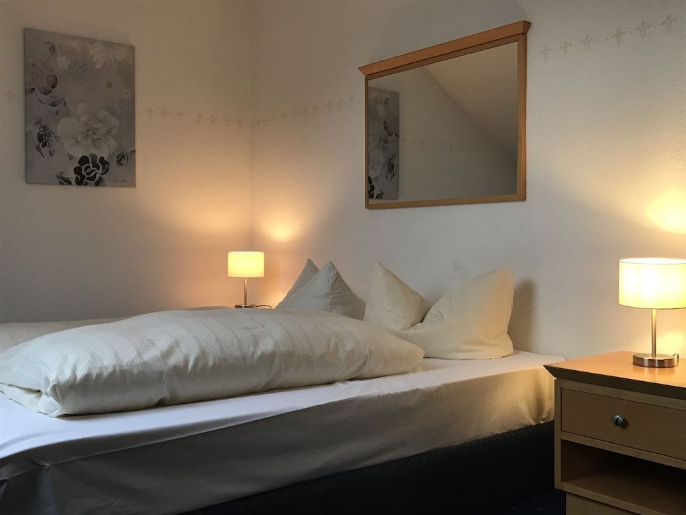 Senator Hotel Basic Double Room 2