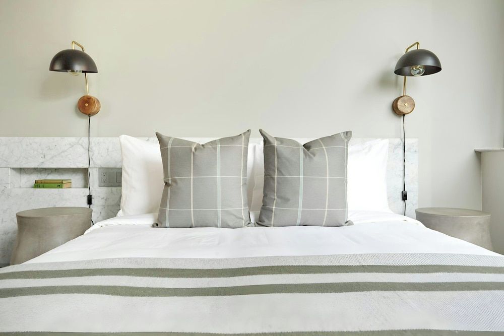 The Slate Hotel Downtown, Sonder by Marriott Bonvoy Room, 1 Queen Bed