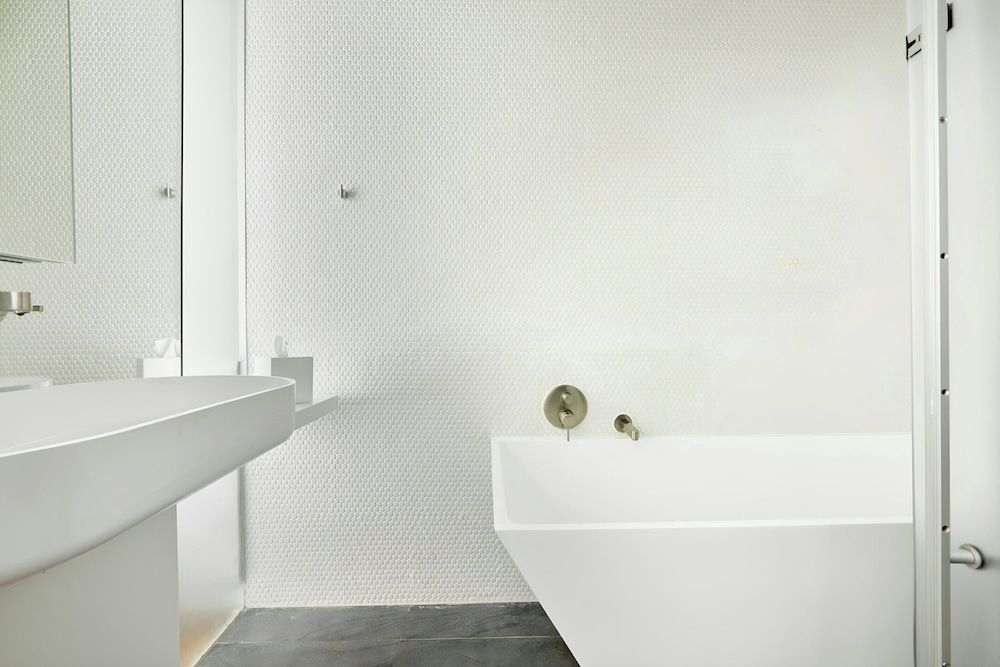 The Slate Hotel Downtown, Sonder by Marriott Bonvoy Room, 1 Queen Bed 7