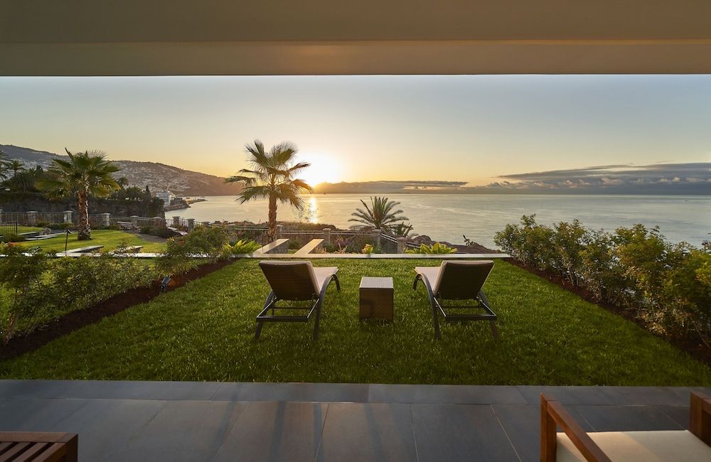 Suite, Sea View, Ground Floor