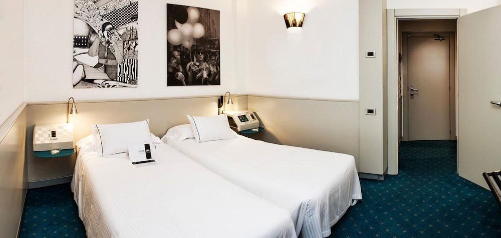 undefined Hotel Milano 3