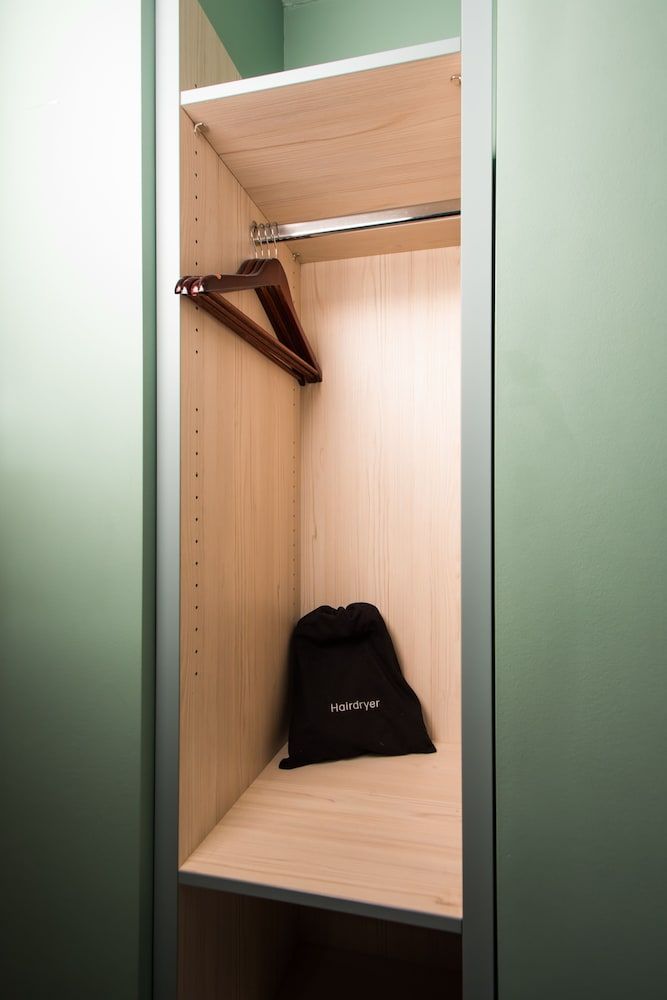 Caring Hotel Double Room, Ensuite 4