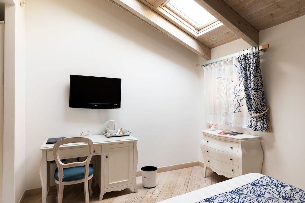 La Ciliegina Lifestyle Hotel Deluxe Double Room 14