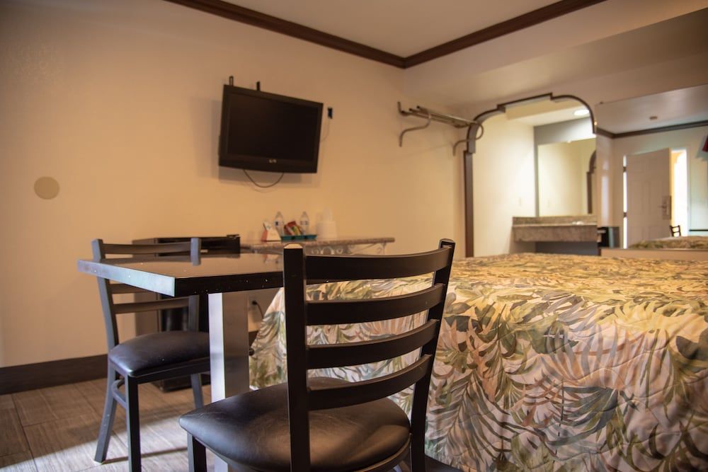 Starlight Inn La Brea Room, 1 King Bed, Non Smoking 4