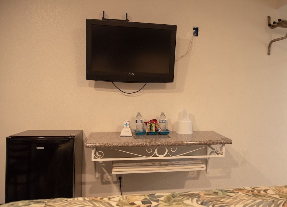 Starlight Inn La Brea Room, 1 King Bed, Non Smoking 5