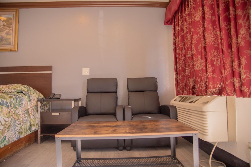 Starlight Inn La Brea Room, 1 King Bed, Non Smoking 7