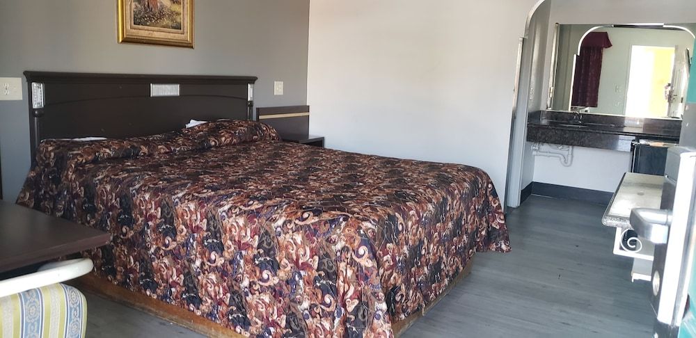 undefined Starlight Inn La Brea