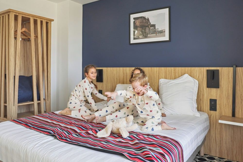 Hotel Akena Nantes Reze Aeroport Family Room 6