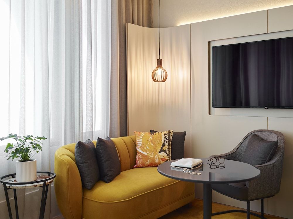 Crystalbrook Kingsley Urban King 4