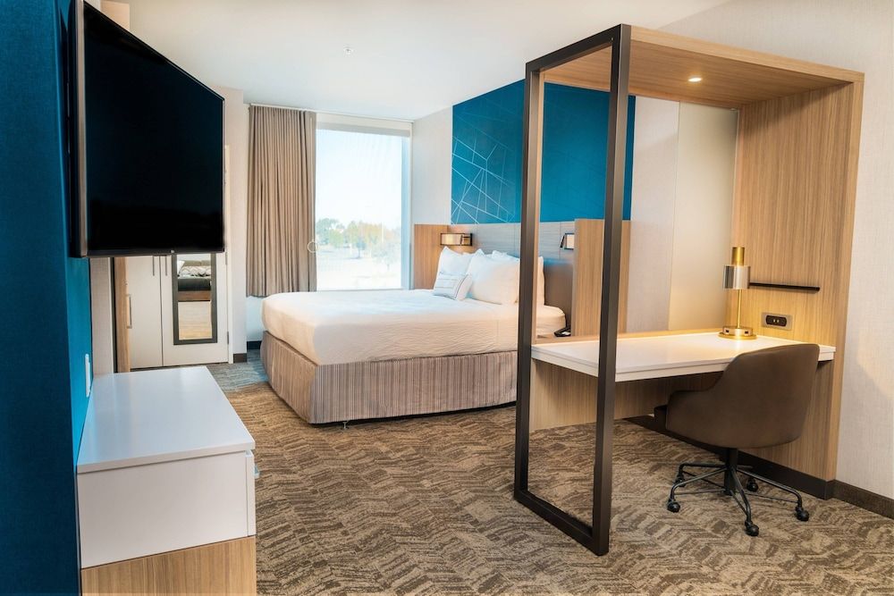 Suite, 1 King Bed