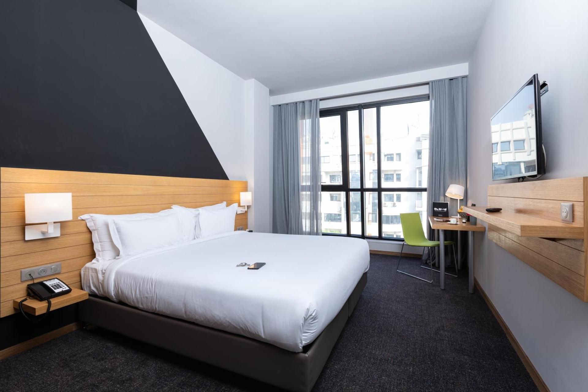 Superior King Room