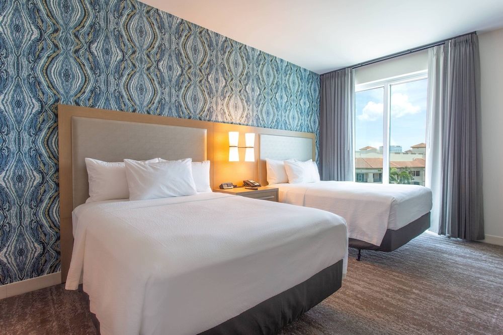 Suite, 1 Bedroom (Mobility Accessible, Roll-In Shower)