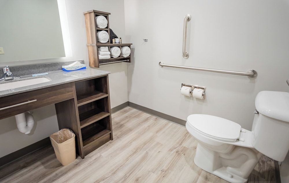 My Place Hotel - Phoenix West - Avondale AZ Room, 1 King Bed, Accessible 4