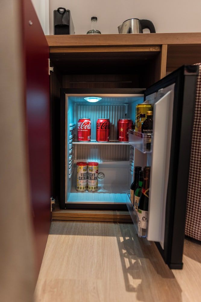 Hotel California Superior Twin Room (Superior 2 single beds)) 11