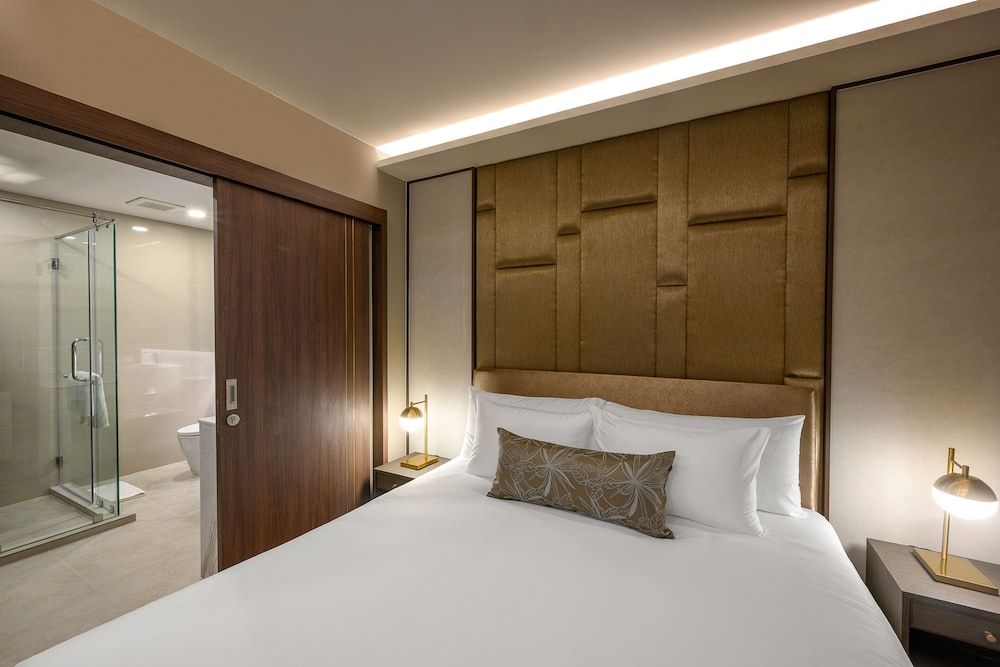 MIDA Grande Resort Phuket Deluxe Ocean View 8