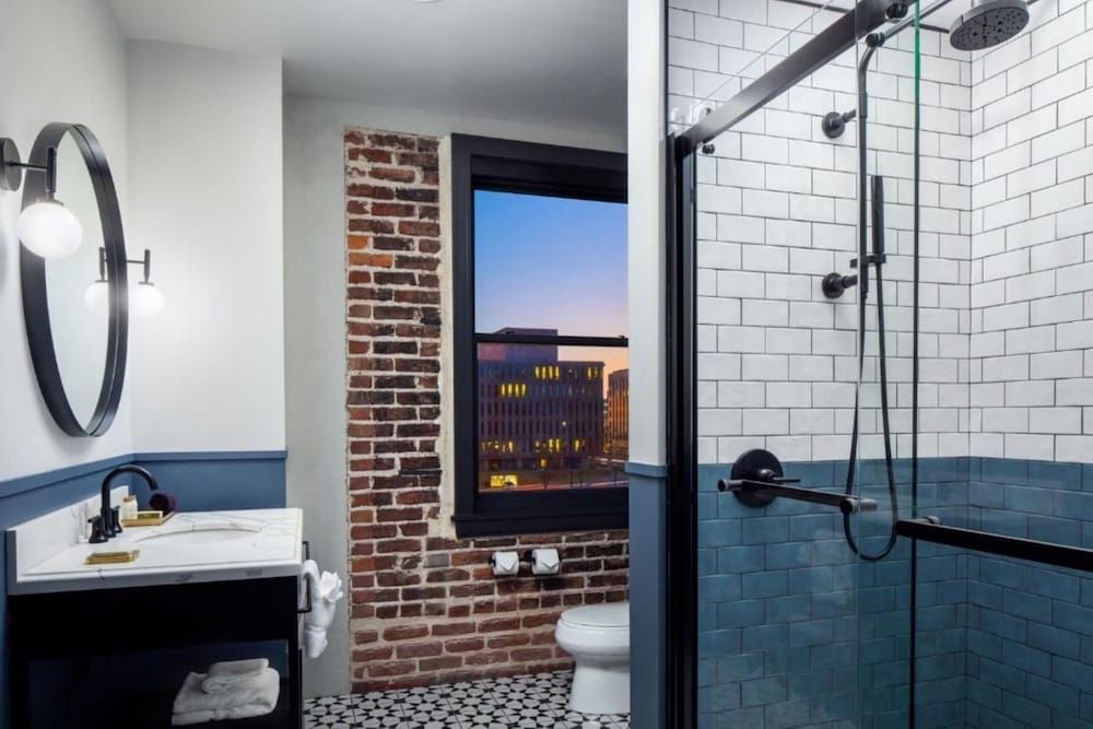 Hotel Indigo Omaha Downtown by IHG Standard Room, 2 Queen Beds 5