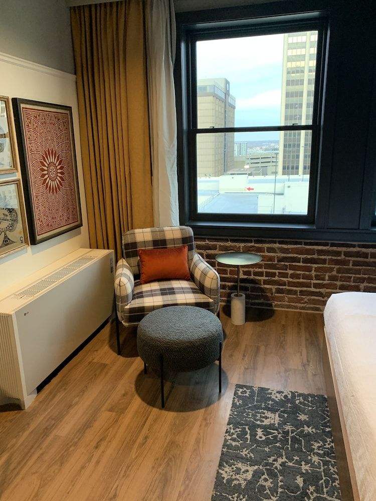 Hotel Indigo Omaha Downtown by IHG Standard Room, 2 Queen Beds 7