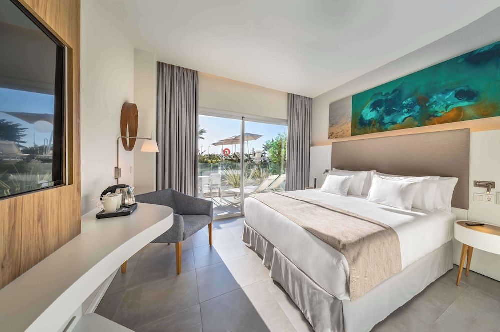 Double Room, Pool Access