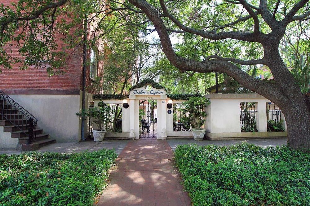 undefined The Presidents' Quarters Inn