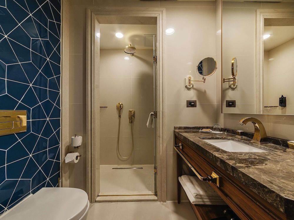 Mercure Istanbul Sirkeci Superior Room, 1 King Bed 8