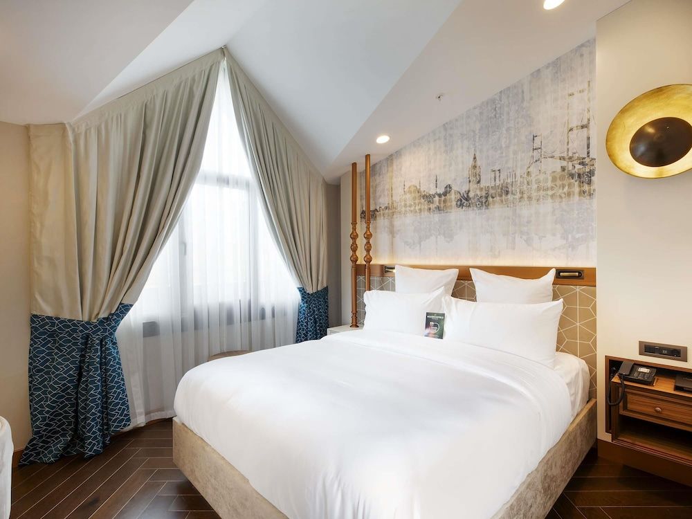 Mercure Istanbul Sirkeci Superior Room, 1 King Bed 3