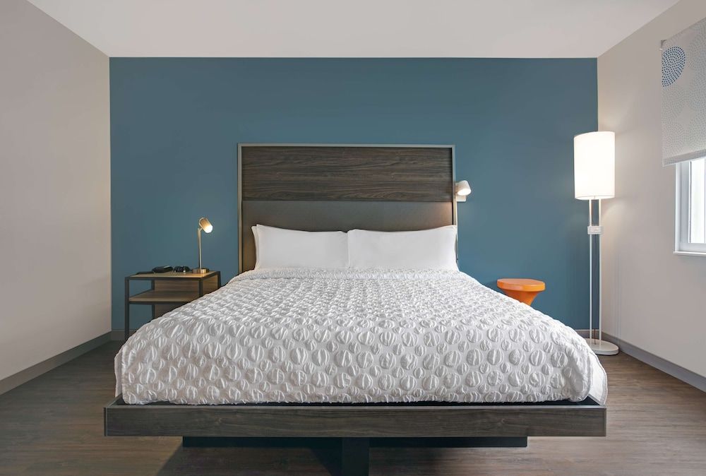 Room, 1 King Bed, Accessible (Hearing)