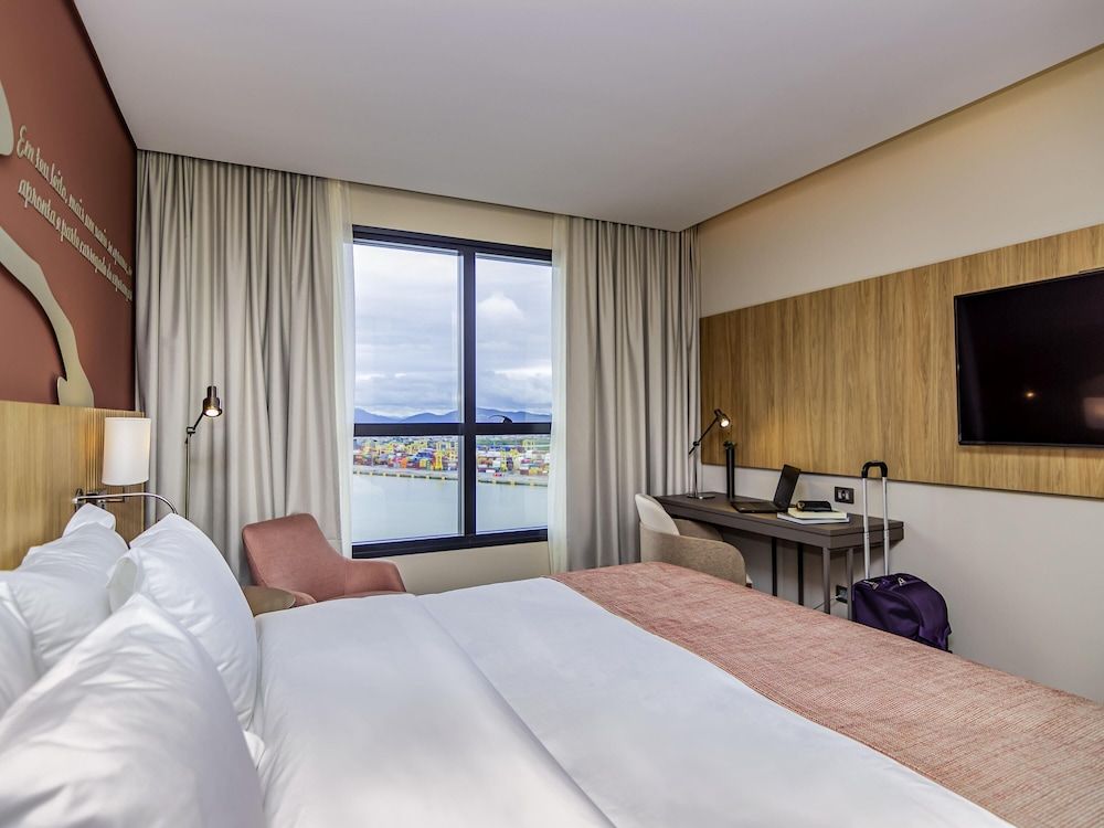 Executive Apartment, 1 Queen Bed, Harbor View