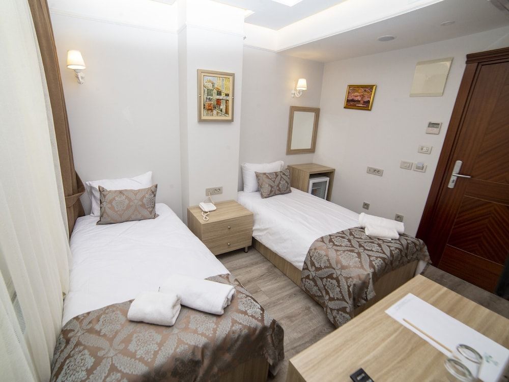 HHK Hotel Downtown Standard Double or Twin Room 14