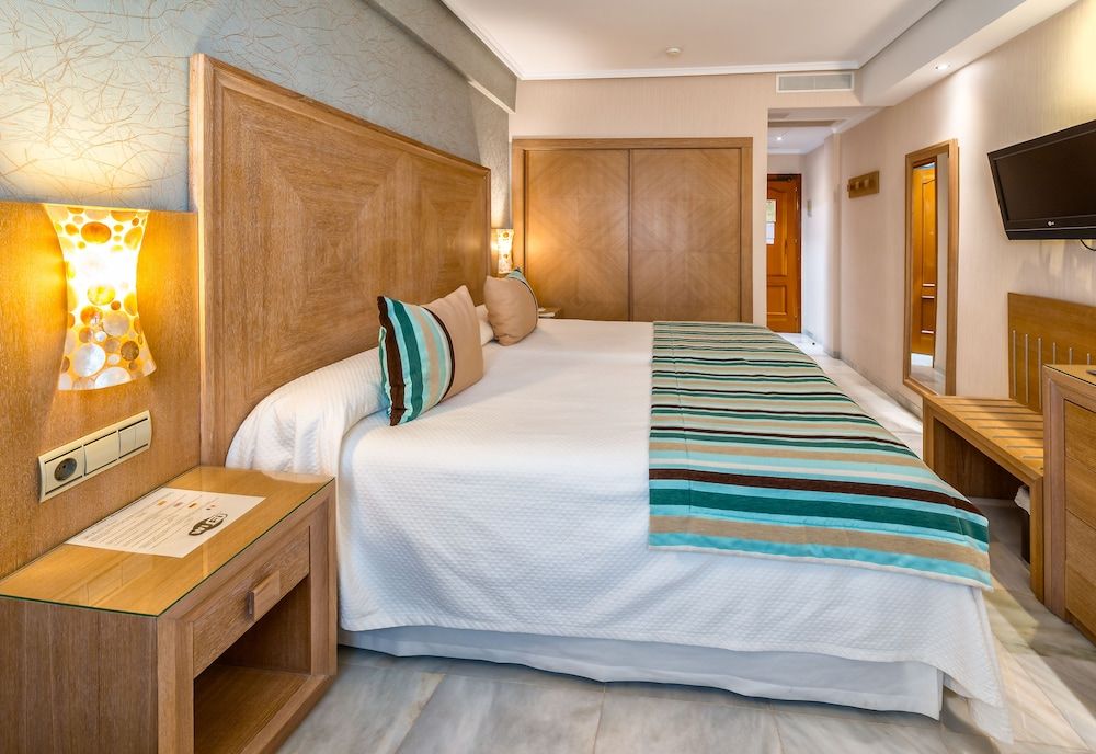 Hotel Balcón de Europa Standard Double Room (Interior Courtyard View) 2