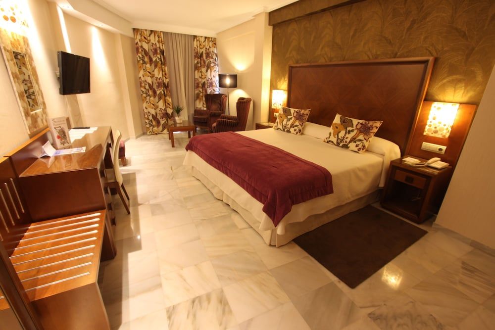 Hotel Balcón de Europa Junior Suite, Balcony, Sea View 7