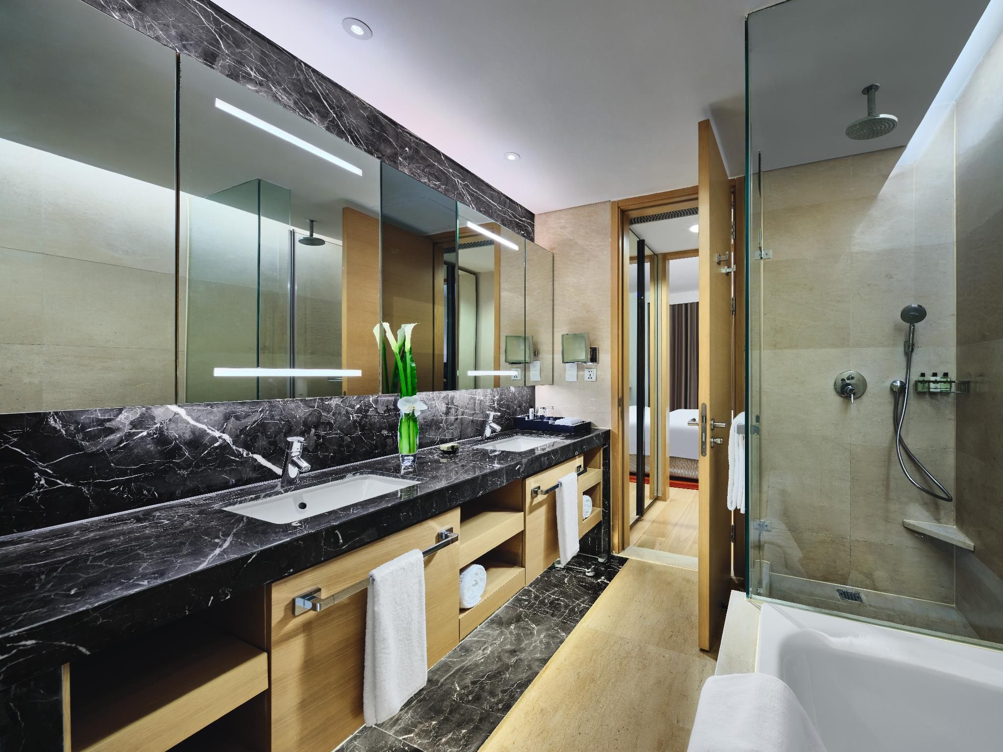 2 Bedroom Suite