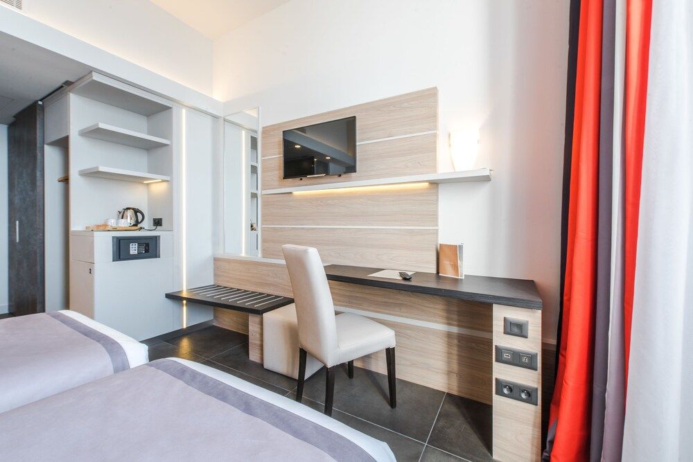 In-Room Business Center