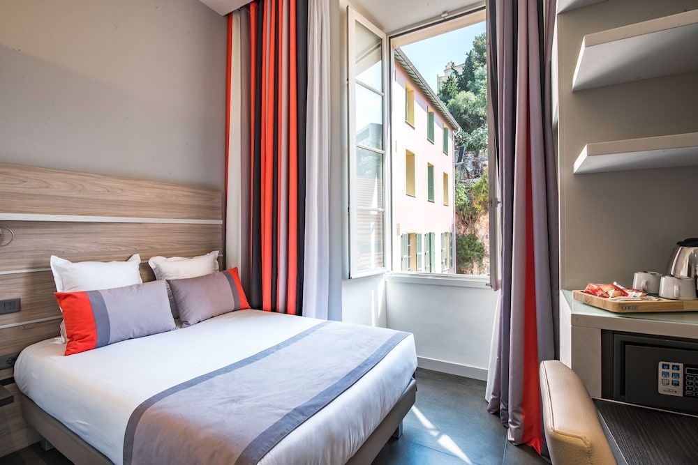 Le Saint Paul Hôtel Classic Double Room, 1 Double Bed 3