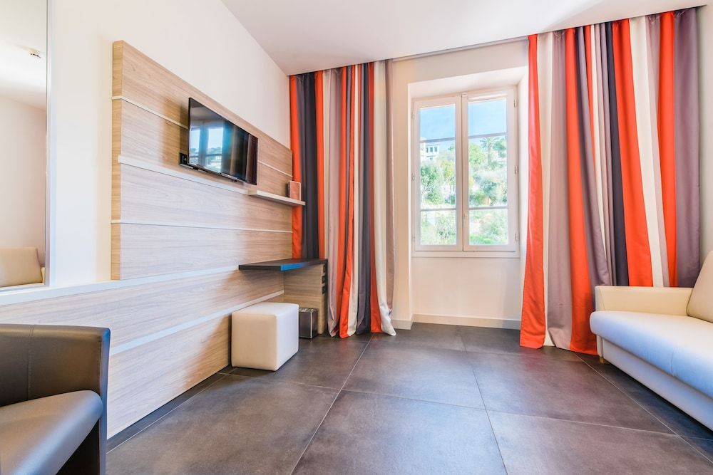 Le Saint Paul Hôtel Classic Double Room, 1 Double Bed 6