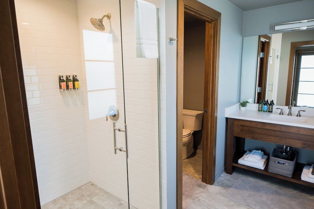 Eritage Resort Premium Bungalow, 1 King Bed, Pets Allowed, Lakeside 5